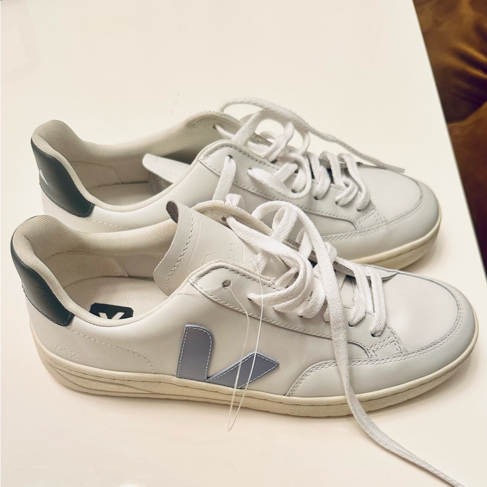 Veja T-12 Mixed leather low top white, light blue, dark blue EUR 41 new/box